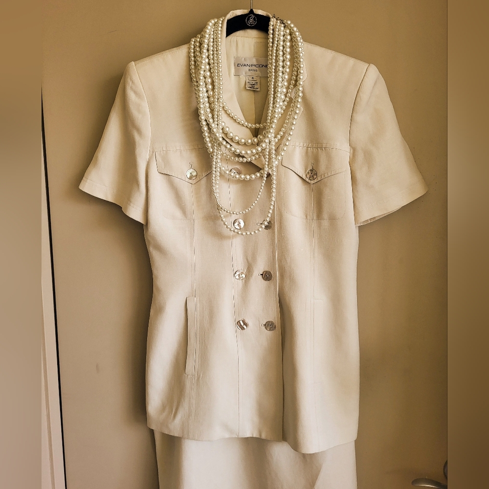 Evan Picone Cream Short-Sleeve Double-Breasted Blazer - Picture 10 of 14